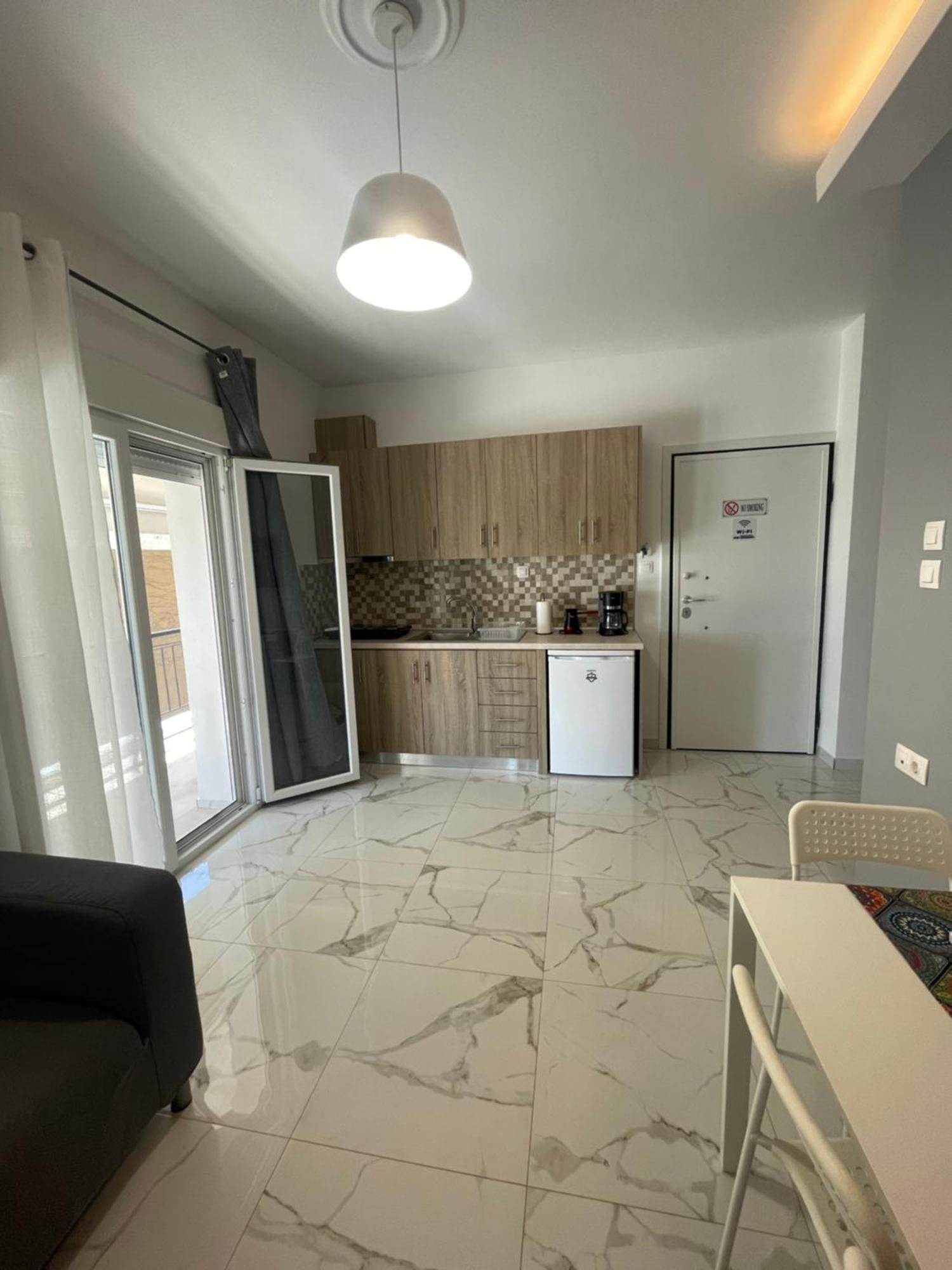 Antonis Apartment Paralia Dionysiou Rum bild